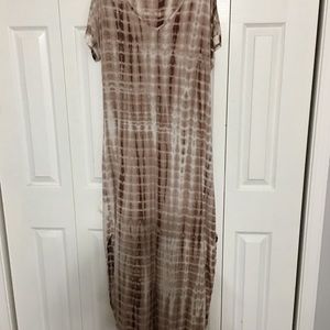 Maxi dress new w/o tags.